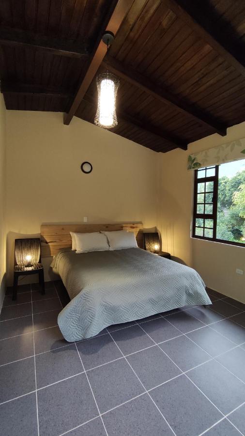 "Casa Verde" En Banos De Agua Santa Con Vista Al Volcan Tungurahua Екстериор снимка
